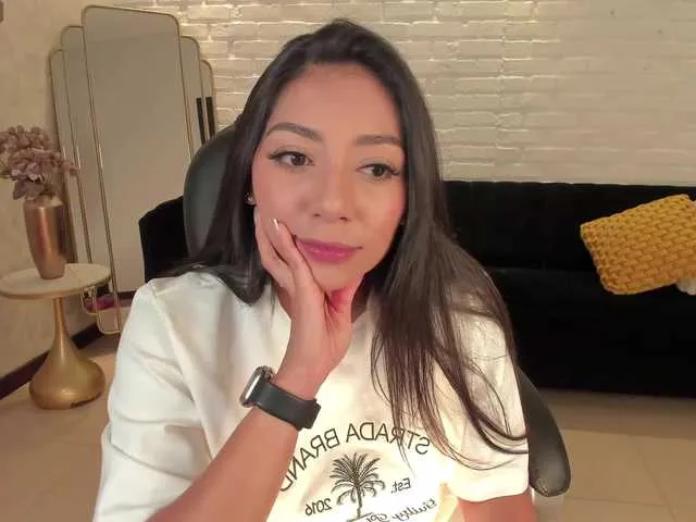 Live sex webcam photo for LizzHamilton #280490462