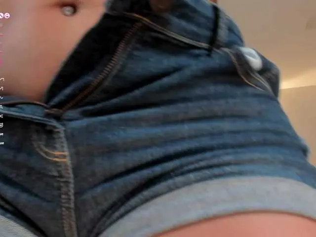 Live sex webcam photo for LizzHamilton #290435001