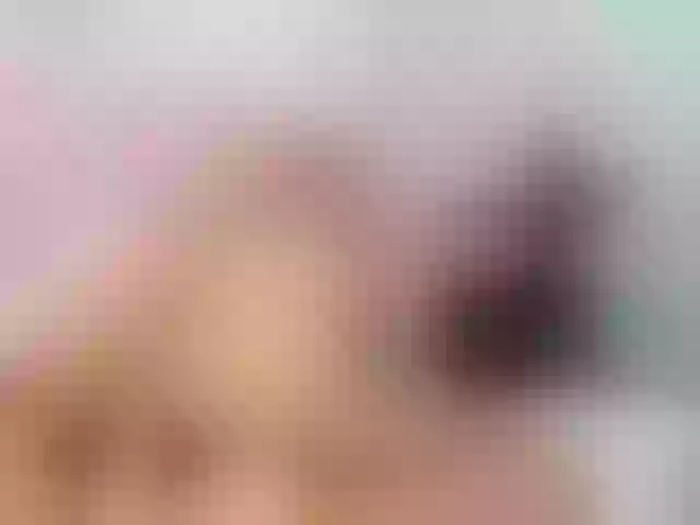 Live sex webcam photo for lizzarobert #271793525
