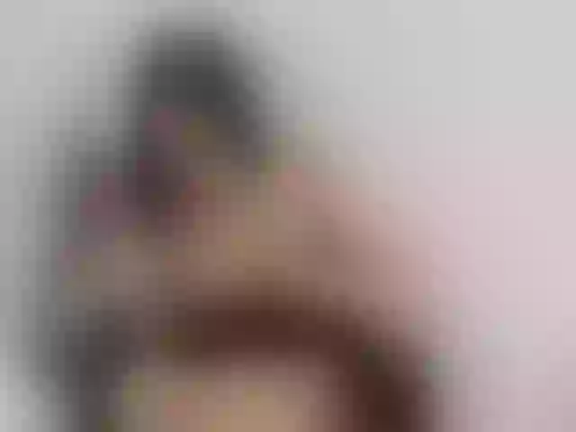 Live sex webcam photo for lizzarobert #271844394