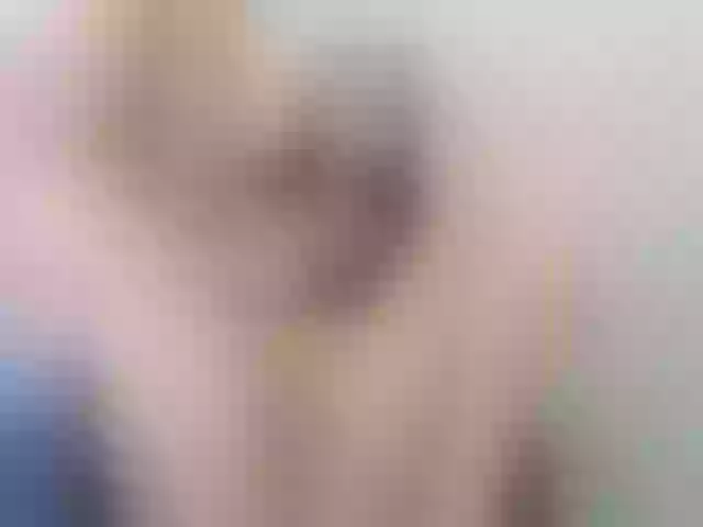 Live sex webcam photo for lizzarobert #271875011