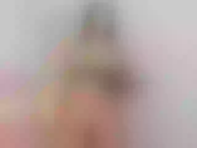 Live sex webcam photo for lizzarobert #274034353