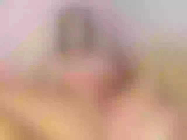 Live sex webcam photo for lizzarobert #274411850