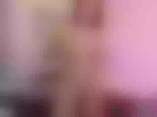 Live sex webcam photo for lizzarobert #277053030