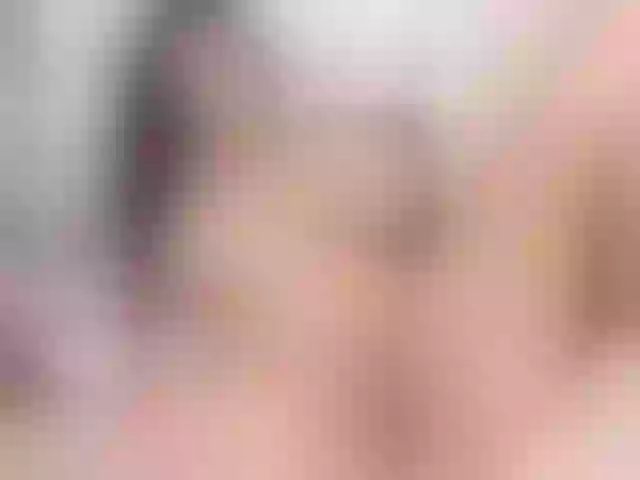 Live sex webcam photo for lizzarobert #277334473