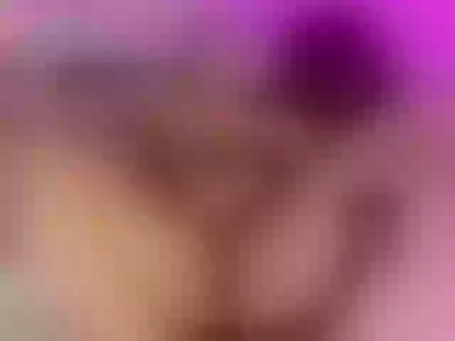 Live sex webcam photo for lizzarobert #277643826