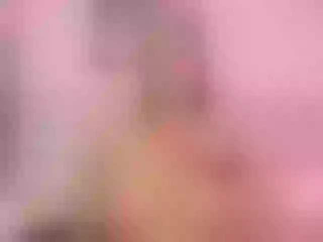 Live sex webcam photo for lizzarobert #277672247