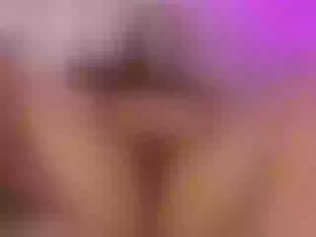 Live sex webcam photo for lizzarobert #277716903