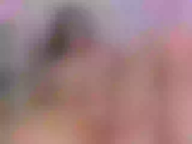 Live sex webcam photo for lizzarobert #278037605