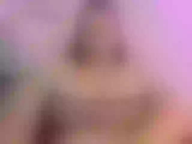 Live sex webcam photo for lizzarobert #278139829