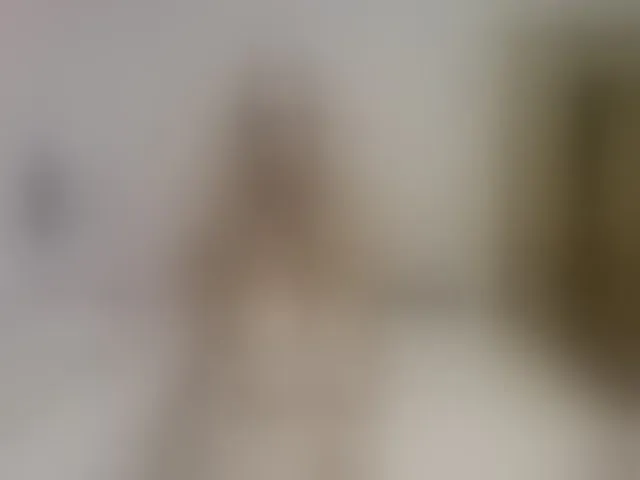 Live sex webcam photo for LizzieBrait #292660021