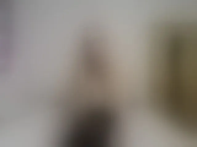 Live sex webcam photo for LizzieBrait #293423034