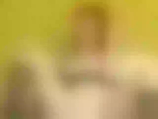Live sex webcam photo for LizzieGolden #291265251