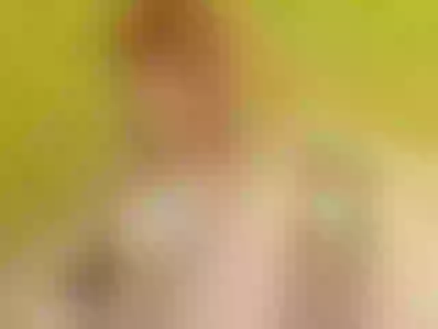 Live sex webcam photo for LizzieGolden #291338798