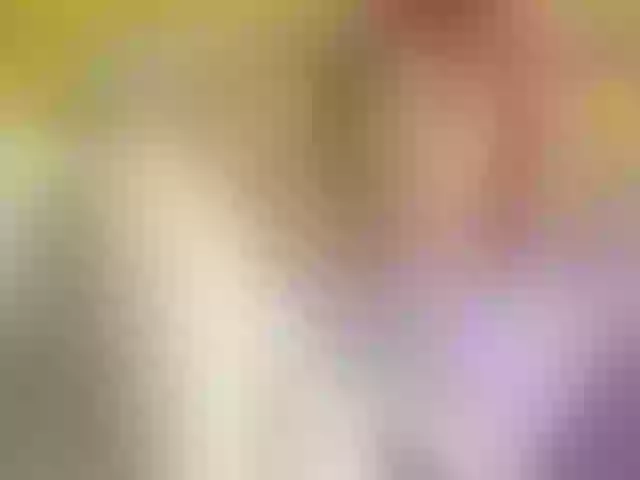 Live sex webcam photo for LizzieGolden #291437578
