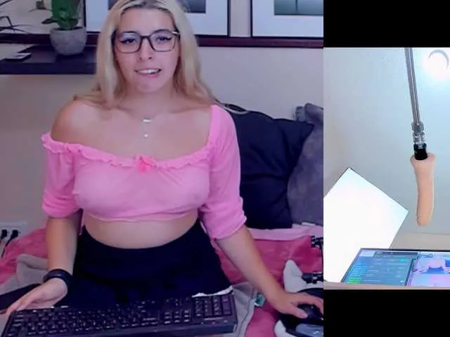 Live sex webcam photo for Lizzy-Lace #290681721