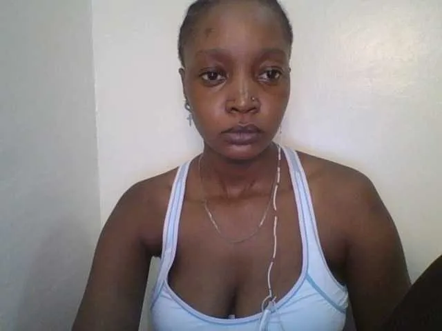 Live sex webcam photo for Lizzy-naughty #278135178