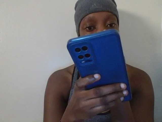 Live sex webcam photo for Lizzy-naughty #278192434