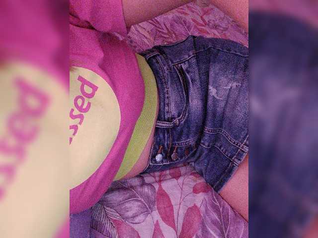 Live sex webcam photo for Lizzy2002 #276645853