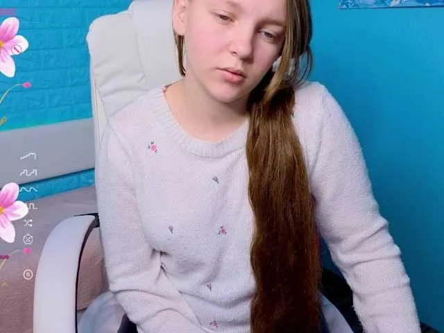 Live sex webcam photo for Lizzzziii #277404010