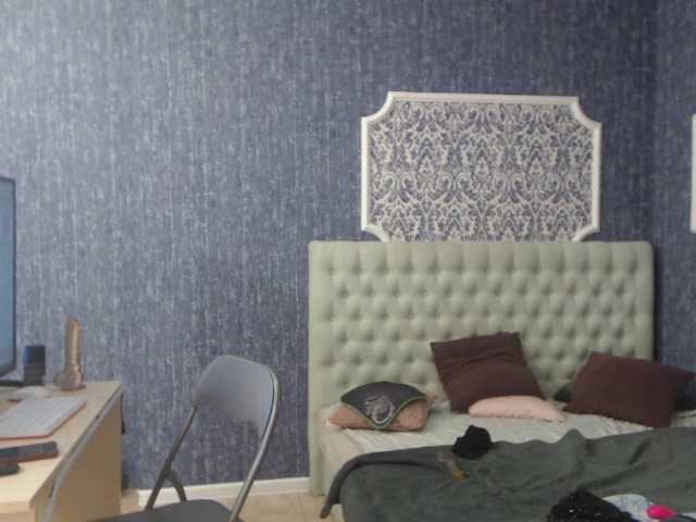 Live sex webcam photo for LleslieFlow #273138162