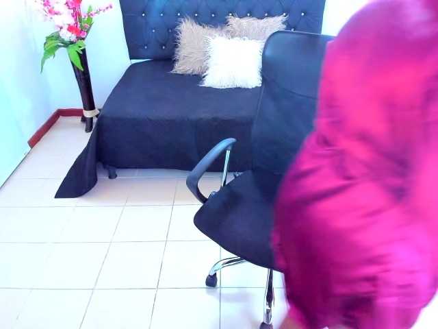 Live sex webcam photo for Loiusa-bella #274083086