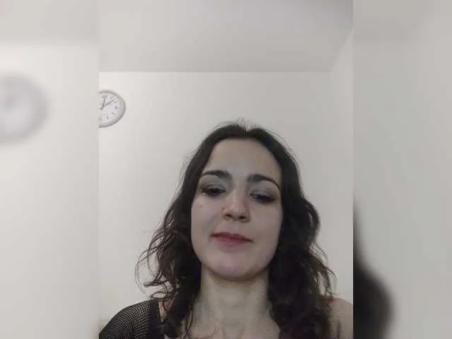 Live sex webcam photo for Lola-Aella13 #288079423