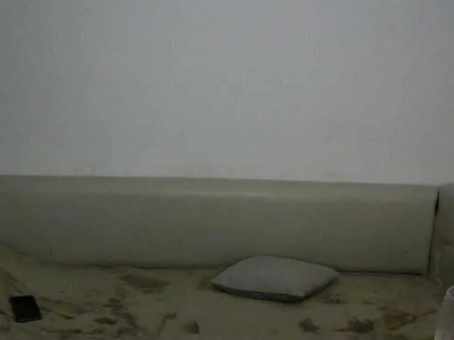 Live sex webcam photo for Lola-Aella13 #288079429