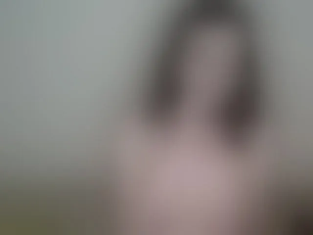 Live sex webcam photo for Lola-Aella13 #288079433