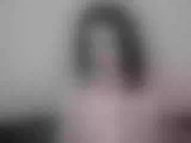 Live sex webcam photo for Lola-Aella13 #288079437