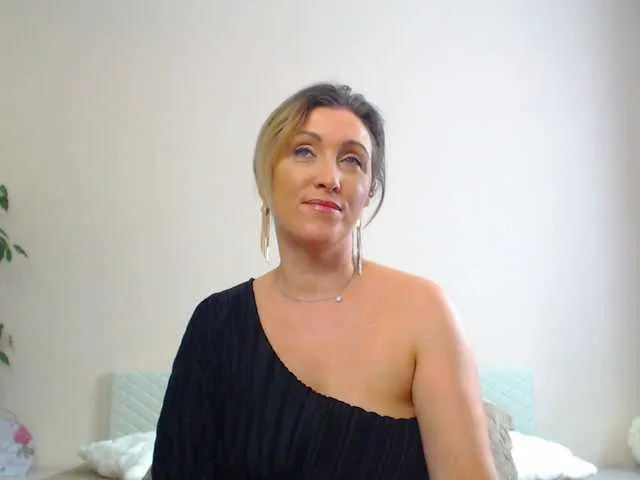 Live sex webcam photo for Lola-Nelson #290820308