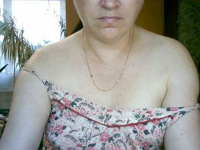 Live sex webcam photo for Lola18111 #275543764