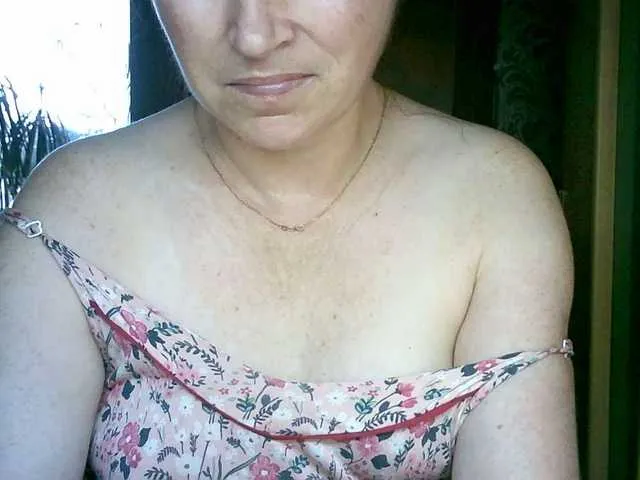Live sex webcam photo for Lola18111 #275738244
