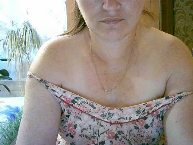 Live sex webcam photo for Lola18111 #276094740