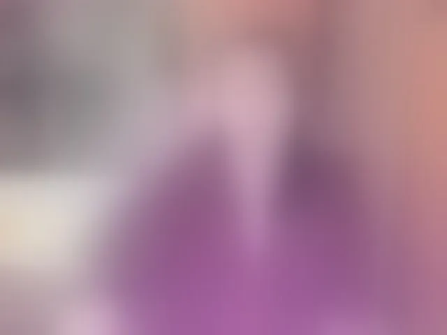 Live sex webcam photo for Lola18111 #292690786