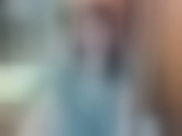 Live sex webcam photo for Lola18111 #292860363