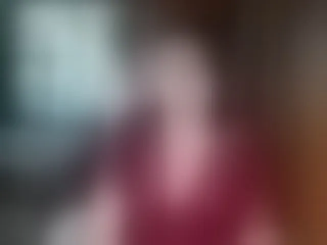 Live sex webcam photo for Lola18111 #293360739