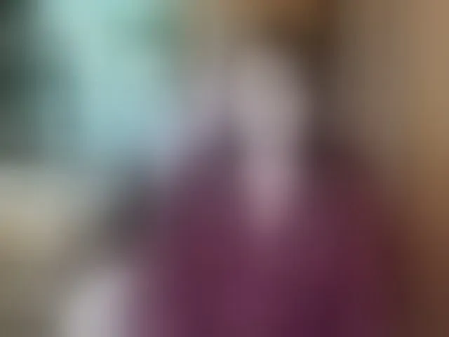 Live sex webcam photo for Lola18111 #293495158