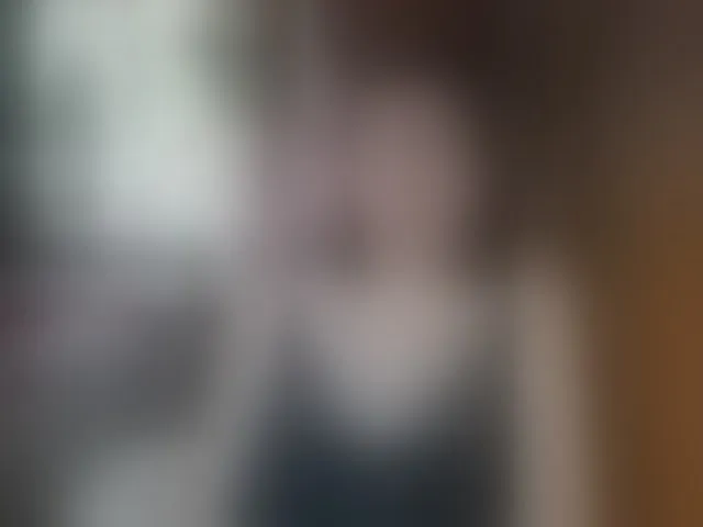 Live sex webcam photo for Lola18111 #293773424
