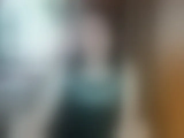 Live sex webcam photo for Lola18111 #293783422