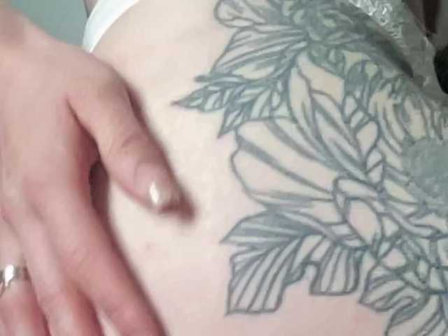 Live sex webcam photo for LolaAgant #277764755