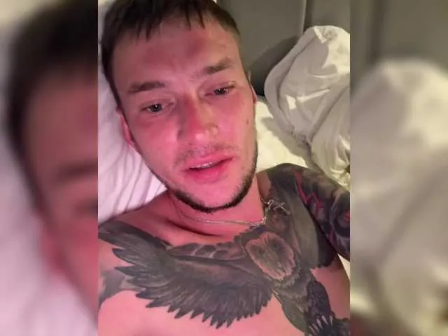 Live sex webcam photo for LolaBugs1312 #291696385