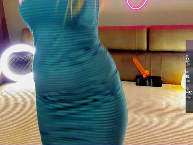 Live sex webcam photo for LolaBunnyLive #277951428