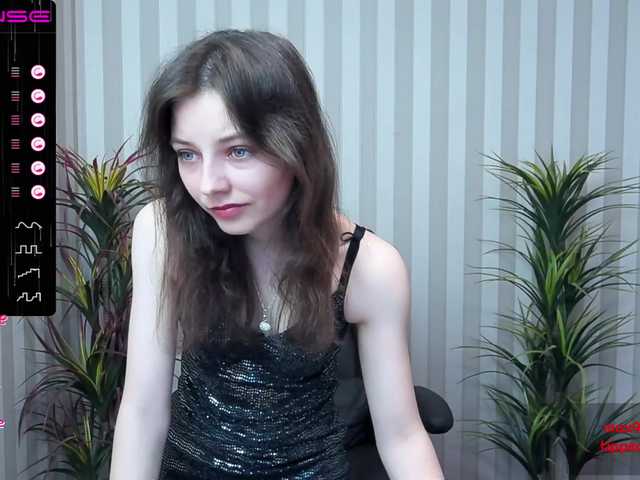 Live sex webcam photo for LolaGrunter #273777636