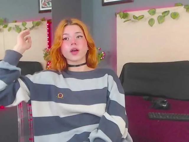 Live sex webcam photo for LolaMustaine #274283405