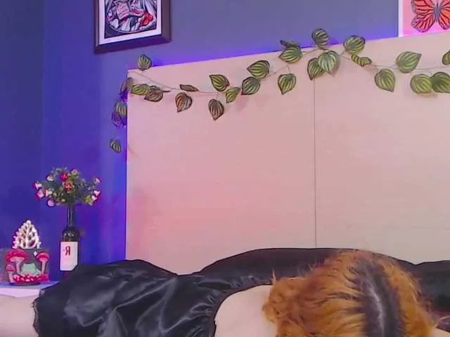 Live sex webcam photo for LolaMustaine #274650167