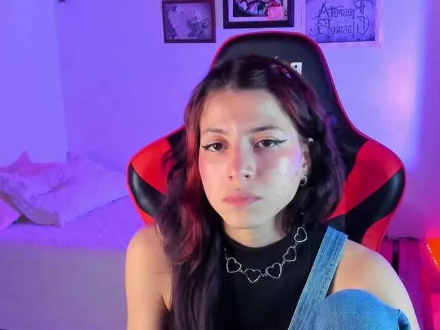 Live sex webcam photo for LolaMustaine #276262865