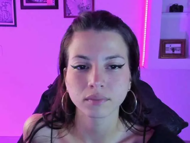 Live sex webcam photo for LolaMustaine #276444872