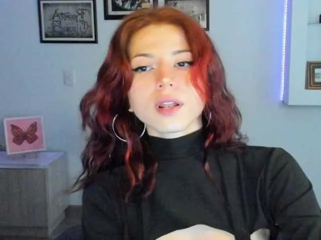 Live sex webcam photo for LolaMustaine #277078808