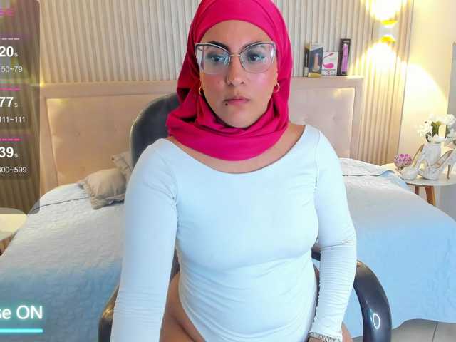 Live sex webcam photo for LolaSweet #290344208